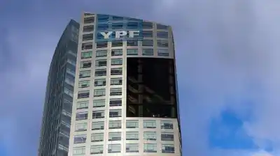 Un fallo inesperado en Nueva York: ¿Qué pasó con la millonaria condena a la Argentina por YPF?