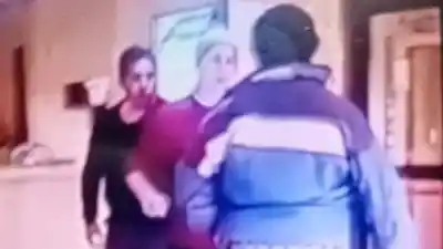 Le pidió una nota para cargar combustible y terminó con un cuchillo en la mano