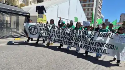 Cobran $200.000 y las boletas les llegan por $300.000: el paro que sacude Jujuy