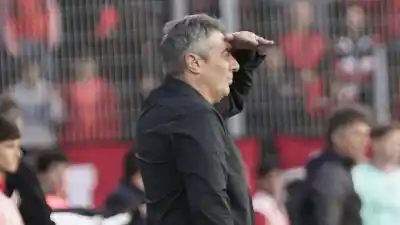 Newell's: Kudelka duda con dos nombres y el viaje a Vicente López tiene un condimento extra