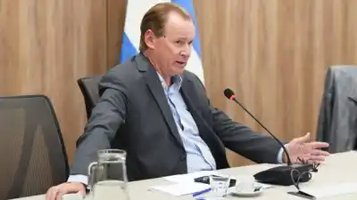El Congreso debate un plan que frena embargos por 180 días: a quiénes alcanza