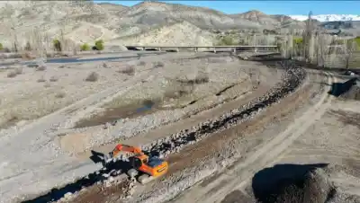 La obra clave para frenar al río Curí Leuvú sumó un giro millonario que nadie esperaba