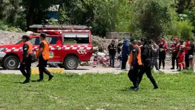 Dos obreros vieron algo flotando en el canal de Pampa Blanca y dieron aviso a la policía