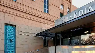 Trabajaba en un pozo de la cloaca máxima y terminó internado: qué pasó después de la cirugía
