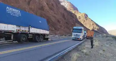 Cuatro camiones chocaron en Ruta 7: un detalle del operativo llamó la atención