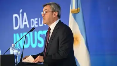 La industria se derrumba y las pymes van al Gobierno con un pedido urgente: qué piden