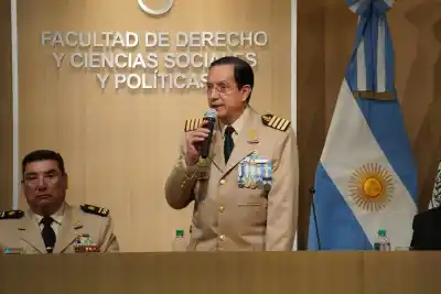 El prefecto que custodia la "pampa líquida" reveló qué batalla está librando la Argentina hoy