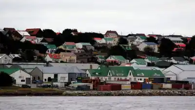 Malvinas: las sanciones argentinas que inquietan a los kelpers y el plan que preparan para blindarse