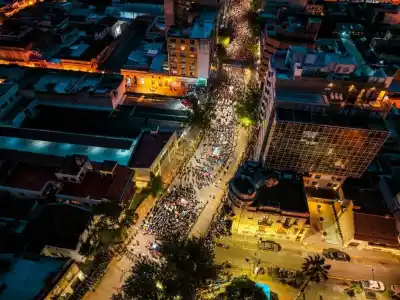 Miles caminaron tras la Virgen y el Señor del Milagro: el momento que paralizó Salta