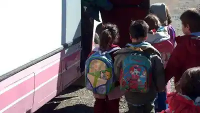 Licitan el transporte escolar para seis ciudades del Alto Valle: quiénes se quedaron con las rutas