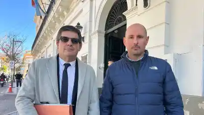 Pagan la tasa aérea en la factura de luz y la Justicia ahora apunta a un funcionario