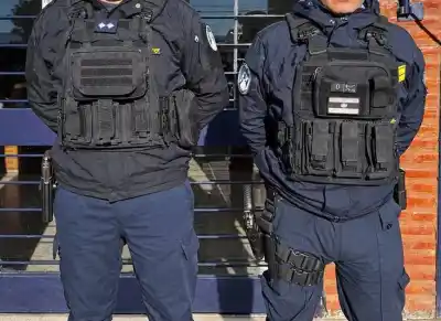 Policías llegaron a una casa por un llamado de emergencia: lo que encontraron adentro los obligó a actuar en segundos