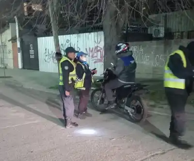 Tres horas de controles en el Canalito: lo que la Policía encontró en 75 motos dejó a 13 sin dueño por un rato