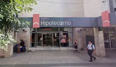 Le cobraron "gestión de cobranza" en la tarjeta, pero nunca lo llamaron: ahora el banco deberá pagar