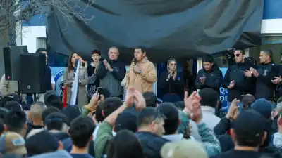 Rucci inauguró su local partidario y dejó una definición que sacude la política neuquina