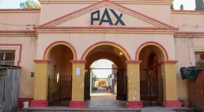 Le prometió una parcela en el cementerio para su hija fallecida y ella no dudó: el final lo decidió un juez