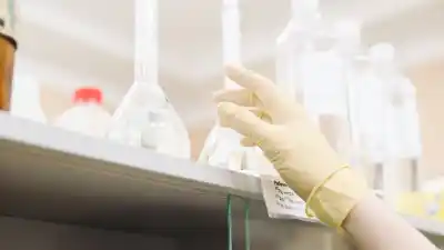 Rosario: sin director técnico y con productos "ilegítimos", la Anmat fulminó a un laboratorio