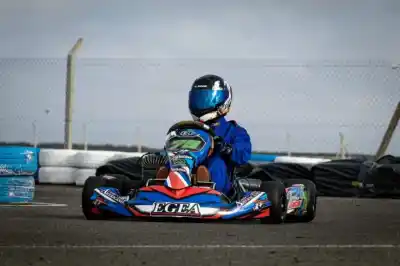 En el Prokart nadie se achica: 150 pilotos, un podio por menos de un segundo y los barilochenses que se metieron arriba