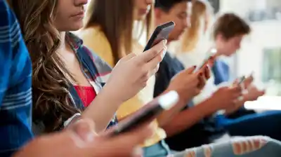 Quiere prohibir las redes para los menores de 13 años en 27 países: el plan que nadie esperaba