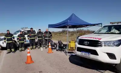 Un camión volcó con GLP en la 143 y el desvío que nadie esperaba todavía sigue activo