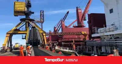 Quieren sacar el carbón de Santa Cruz por Chile: los trabajadores de YCRT no lo van a permitir
