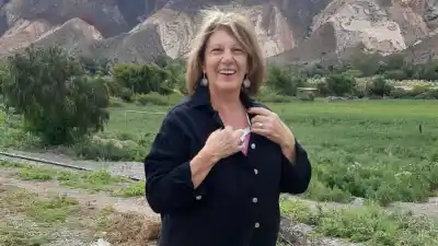 Margarita dejó las aulas a los 77, pero lo que encontró en una carpeta vieja la cambió para siempre