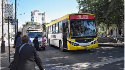 La paritaria que define cuánto cobran los choferes de Santa Fe: el número que piden y el que las empresas dicen que no pueden pagar