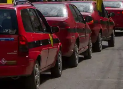 Los taxis de Salta piden un aumento del 30% y una medida que cambiaría la forma de viajar