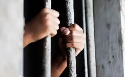 Prendió fuego a su ex novia: qué cambia ahora para el acusado de 17 años