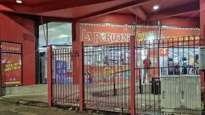 Trabajan en una panadería histórica de Paraná y ahora les cobrarán hasta el estacionamiento