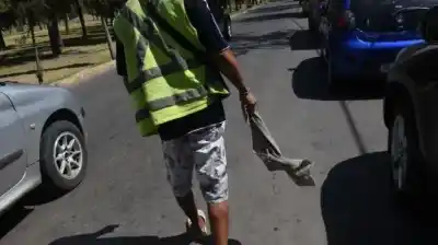 Puesteros del parque San Martín, hartos: "Se machetean, se drogan y no hay un efectivo después de las 20"