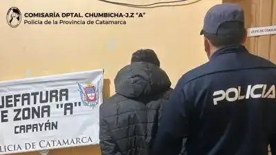 Lo pararon en el control de la ruta 38, pero la moto no frenó y un policía terminó en el hospital