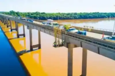Cierran media calzada en el puente a Brasil: el horario que complica a los que cruzan
