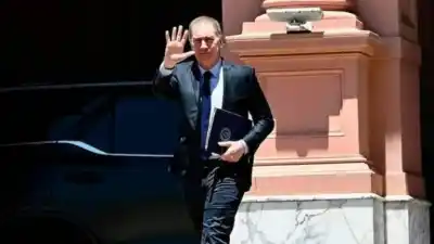 Milei desempolva el presupuesto más ajustado y ya juega su carta más fuerte con los gobernadores
