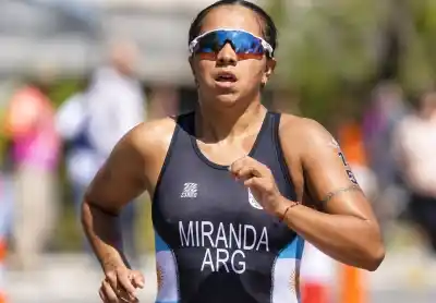 Moira Miranda se metió entre las mejores del triatlón sudamericano y dejó una marca que ilusiona
