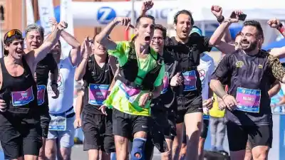 Le dijeron que nunca caminaría: el español que corrió una maratón con parálisis cerebral y una discapacidad del 76%