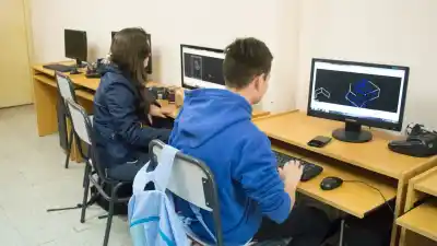 En la técnica N° 468, los pibes arreglan tu compu y no te cobran la mano de obra