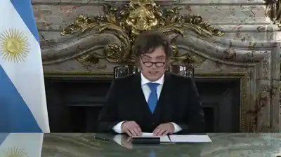 Milei desmiente a los analistas: "Es una estupidez mayúscula"