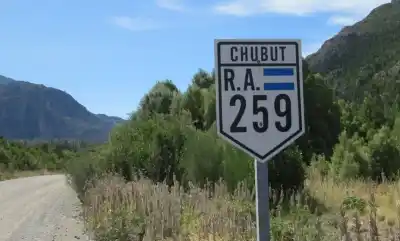 El camino que usan los turistas para cruzar a Chile tiene un problema que nadie resuelve