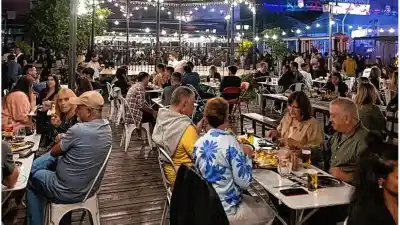 Santa Fe se llena de visitantes por los Juegos y los bares ya toman una decisión clave