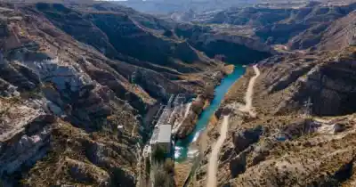 Un fallo inesperado en La Pampa deja en suspenso las regalías que Milei le había dado a Mendoza