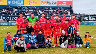 Sarmiento estrena DT en un partido que puede cambiar su futuro en el Federal A