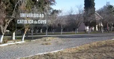 1.200 títulos en dos semanas: el dato que la UCCuyo guarda para el 17 de septiembre
