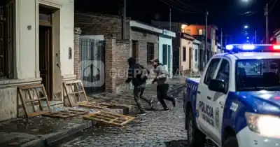 Cargaban cuatro ventanas en plena procesión del Milagro: la reacción que los delató