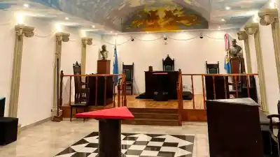 Noche de terror en el templo masón de Rosario: qué se esconde detrás de esa puerta