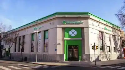 El Banco de Santa Fe respondió a la Defensoría por los vencimientos de las tarjetas: qué pasará desde octubre