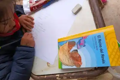 Niños de Caspi Corral cantan a María Elena Walsh en quichua: el proyecto que ya tiene fecha