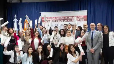 31 títulos, una foto que no esperaban y el anuncio que sorprendió en la UNTDF