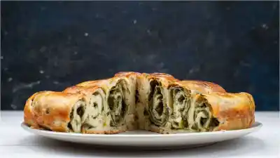 Spanakopita: el secreto griego para una tarta de espinaca que no se parece a ninguna otra