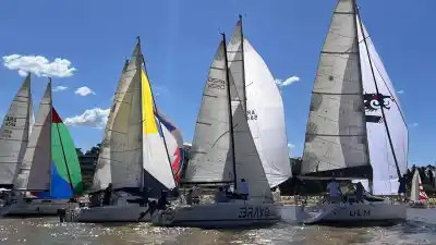 Rosario se prepara para una jornada de vela única: hay 30 embarcaciones anotadas